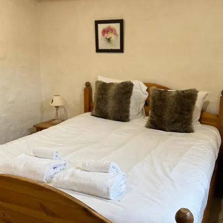 Apartment La Grange Aux Feex, Charming 4 Bedroom *